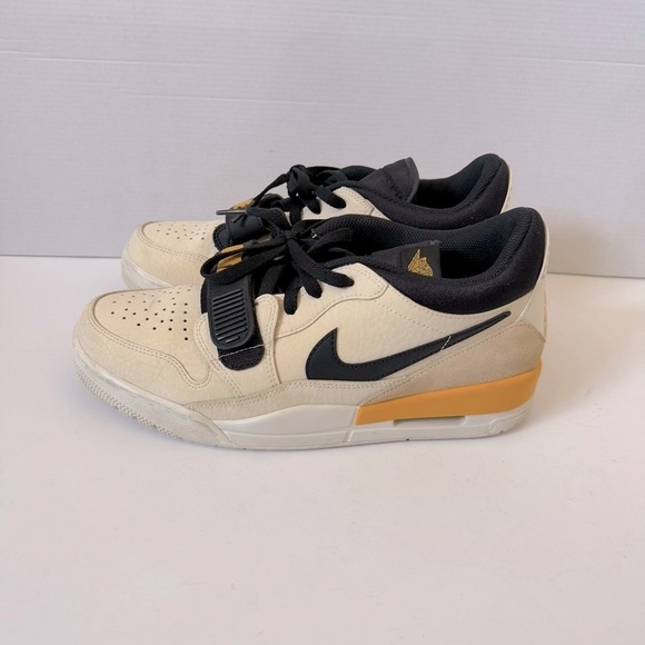 Nike Air Jordan Legacy Sneakers Low Pale CD7069-200 Unisex Cream Black SZ 8.5 - Picture 1 of 14